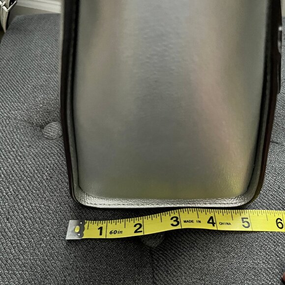 Like new! Kate Spade satchel with dust bag - Picture 11 of 15